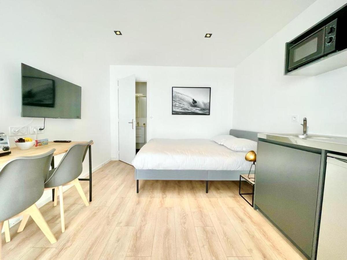 Residence Duguay - Centre Ville - Porte B - Appartements Tout Confort - Neuf - Nouveau ロリアン エクステリア 写真