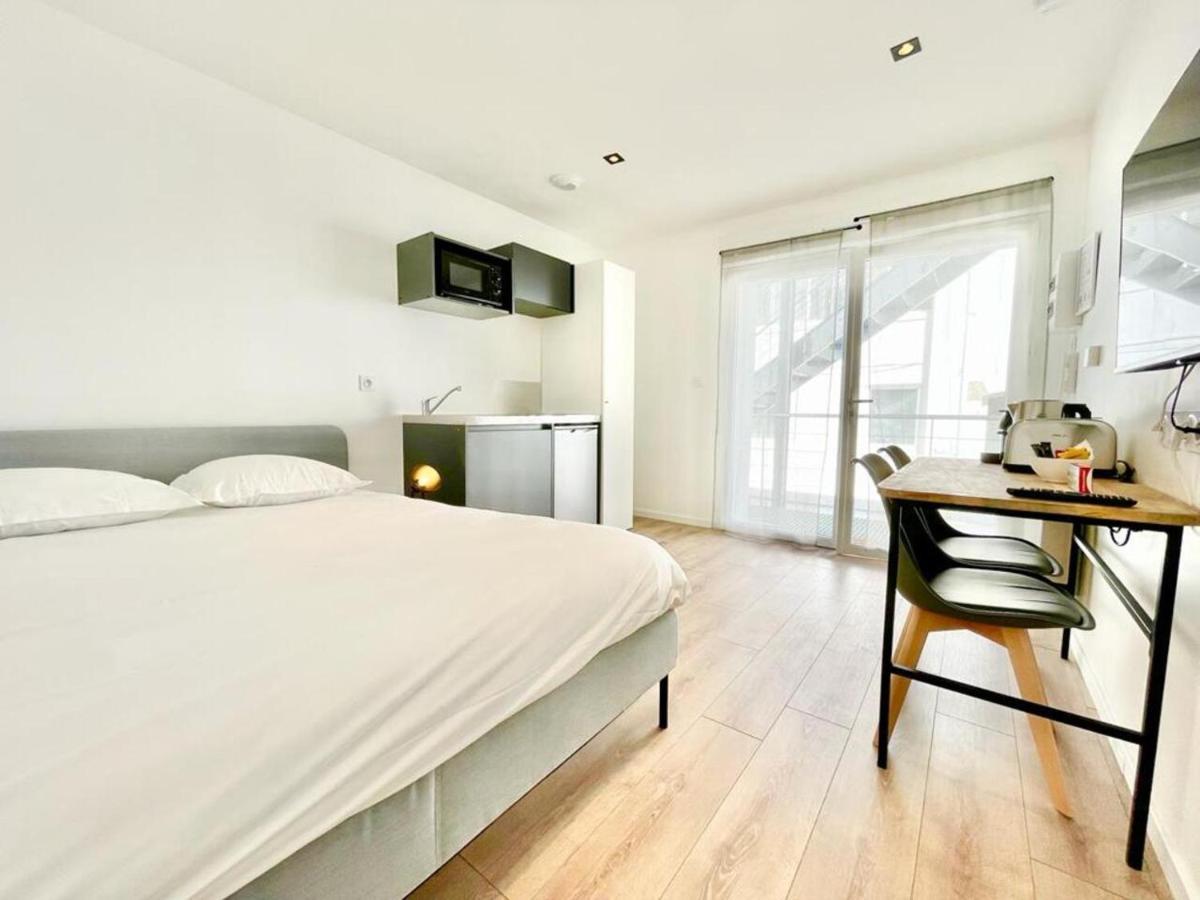Residence Duguay - Centre Ville - Porte B - Appartements Tout Confort - Neuf - Nouveau ロリアン エクステリア 写真