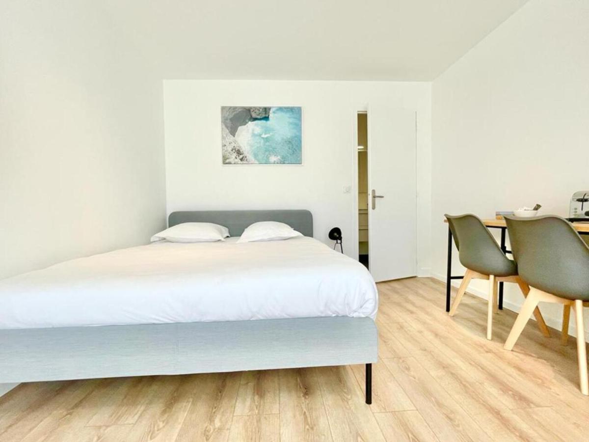 Residence Duguay - Centre Ville - Porte B - Appartements Tout Confort - Neuf - Nouveau ロリアン エクステリア 写真