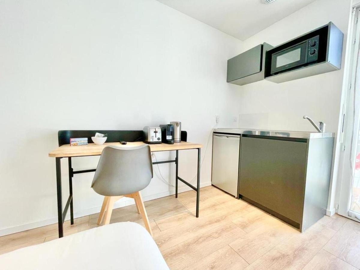 Residence Duguay - Centre Ville - Porte B - Appartements Tout Confort - Neuf - Nouveau ロリアン エクステリア 写真