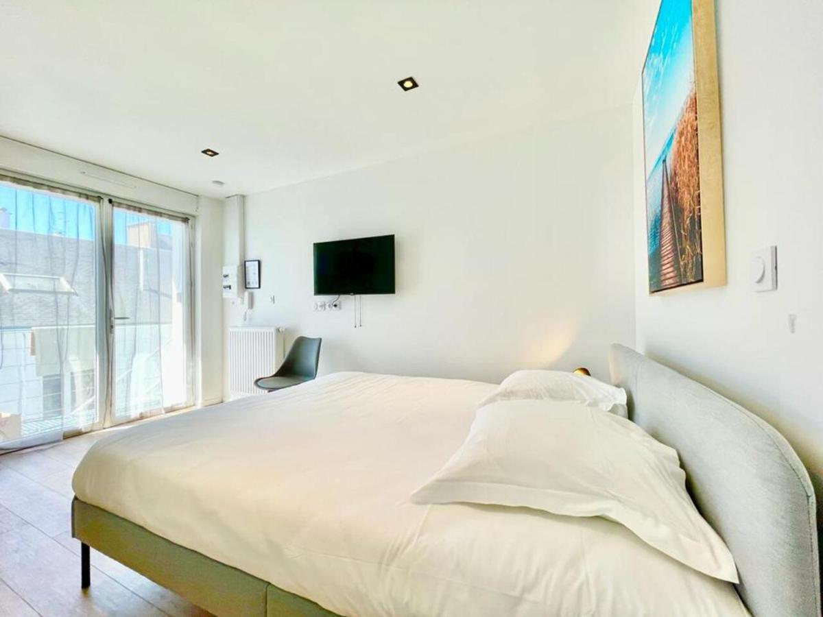 Residence Duguay - Centre Ville - Porte B - Appartements Tout Confort - Neuf - Nouveau ロリアン エクステリア 写真